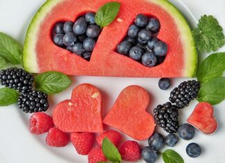 Jak usunąć watę z ucha?